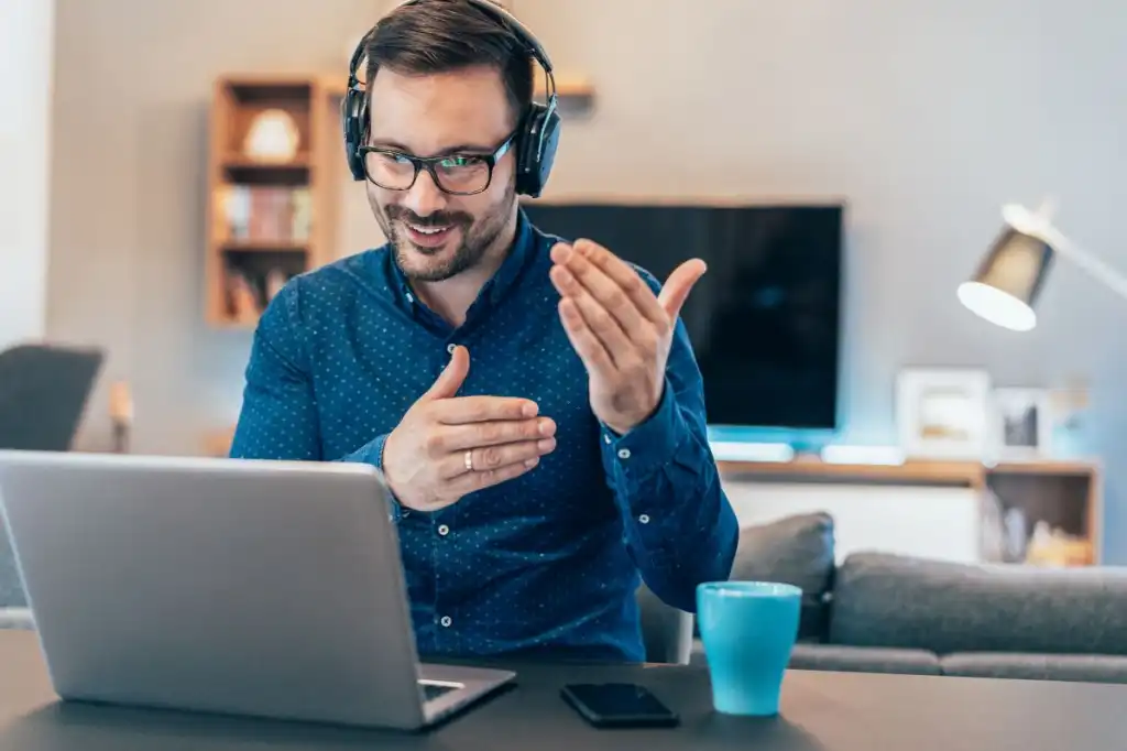 Essential Podcasts Every CTO and Tech Leader Should Tune Into in 2025